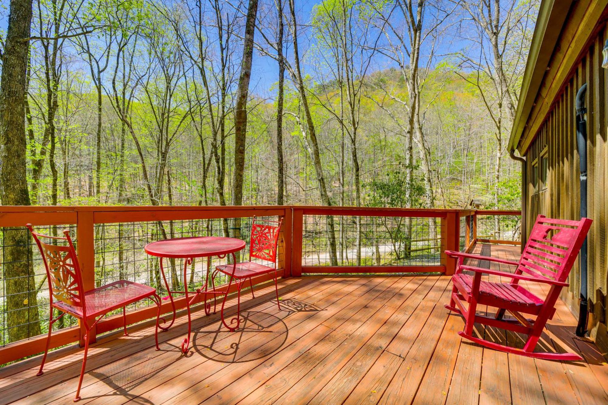 Creekside Whittier Cabin With Fire Pit Near Hiking! Exterior foto